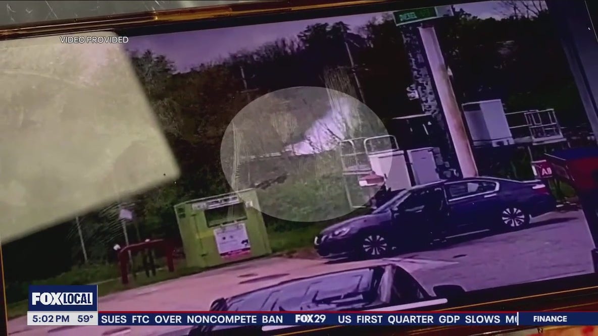 Pregnant teen among 4 killed in police chase turned fatal crash